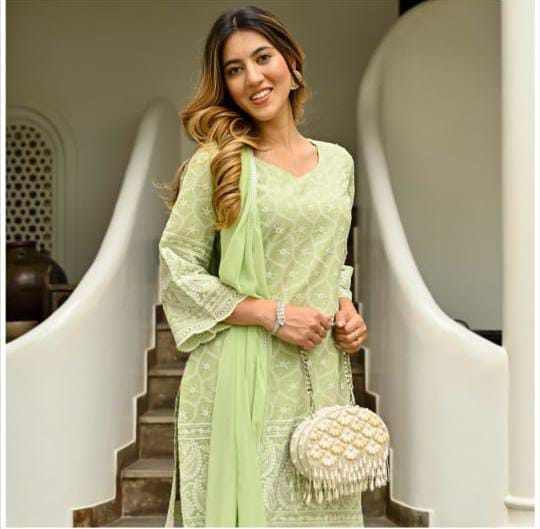 Chikenkari Kurta Set With Dupatta