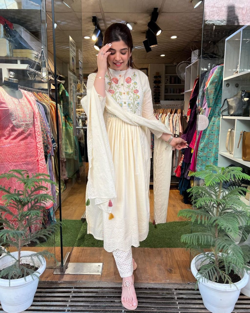 Nayra Cut Cotton Kurta With Pant And Dupatta