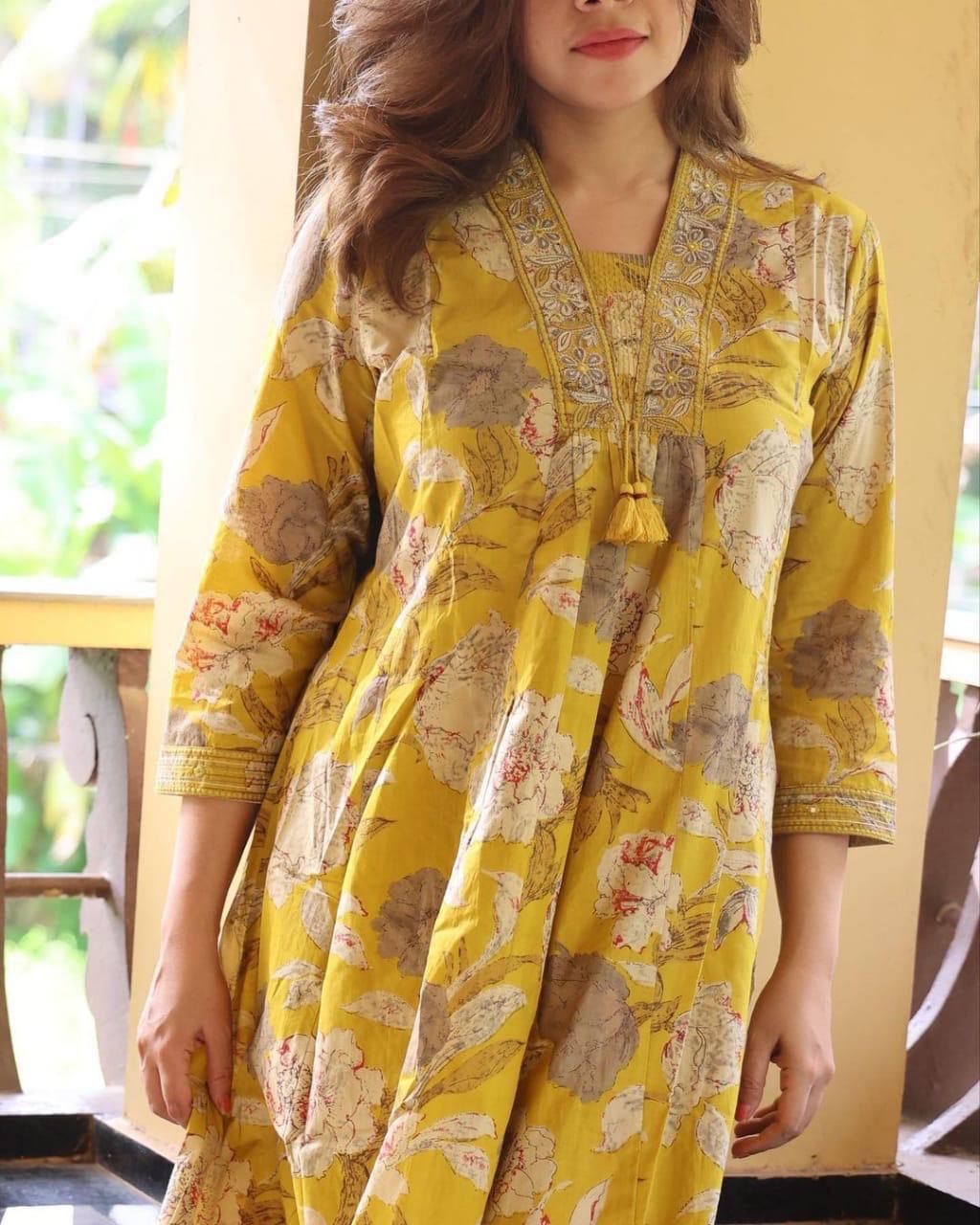 Beautiful Yellow A Line Saganeri Block Print Kurti With Pant